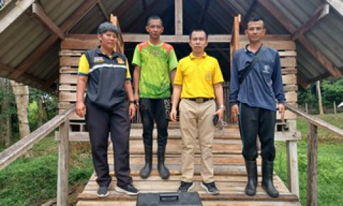 ตรวจเยี่ยมการเลี้ยงแพะทหารพันธุ์ดีและเตรียมความพร้อมรับเสด็จฯ