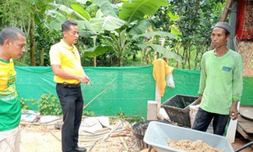 ปศุสัตว์อำเภอยะรัง ตรวจเยี่ยมเกษตรกรและส่งเสริมการเลี้ยงสัตว์ปีก
